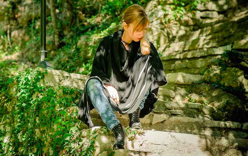 Cervin-poncho made in France en laine et soie