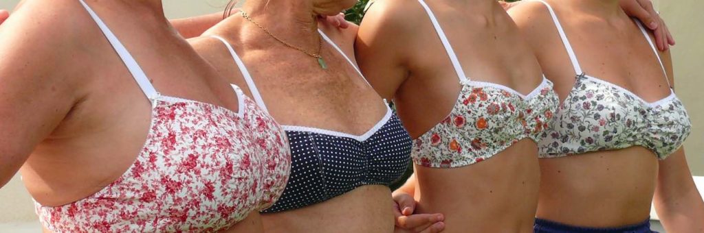 Les sous-vêtements Fleurs Pois é& Cie s'adressent à toutes les femmes.
