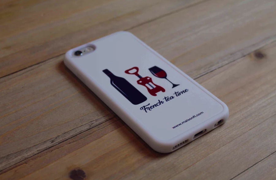Coque de mobile Maison FT, fabriquée en France.